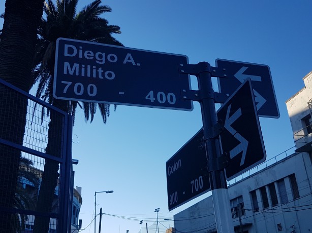 Diego Milito  o nome da rua ao lado do estdio do Racing