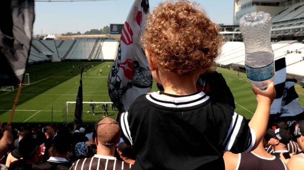 Crianças marcaram presença na Arena na manhã deste sábado