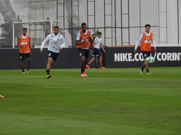 O Timo trabalha de olho no confronto contra o Cruzeiro