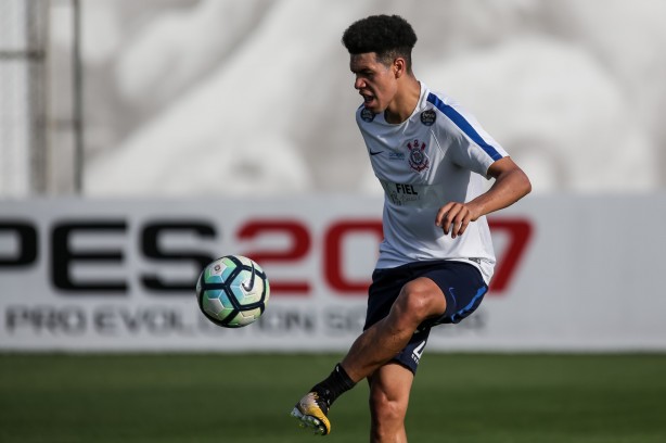 Já Marquinhos Gabriel deve atuar no lugar de Romero, convocado a servir a Seleção do Paraguai