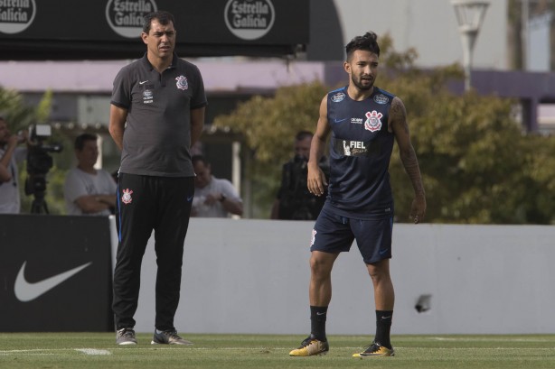 Autor dos dois últimos gols do Corinthians no Brasileirão, Clayson foi à campo