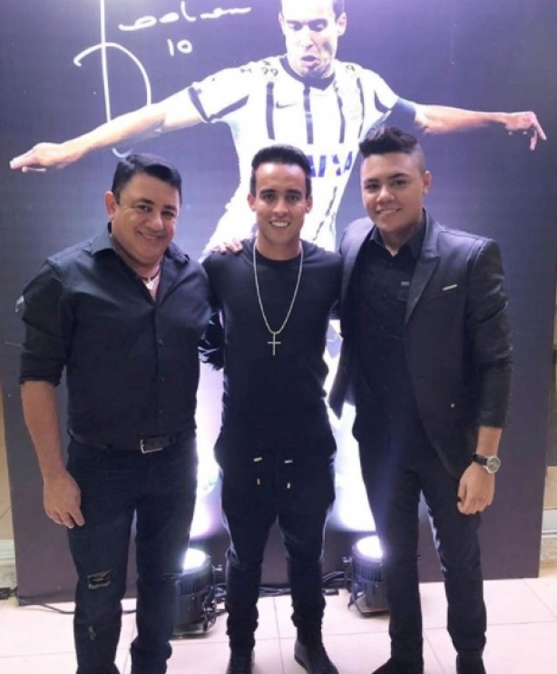 Felipe Araújo foi uma das atrações da noite