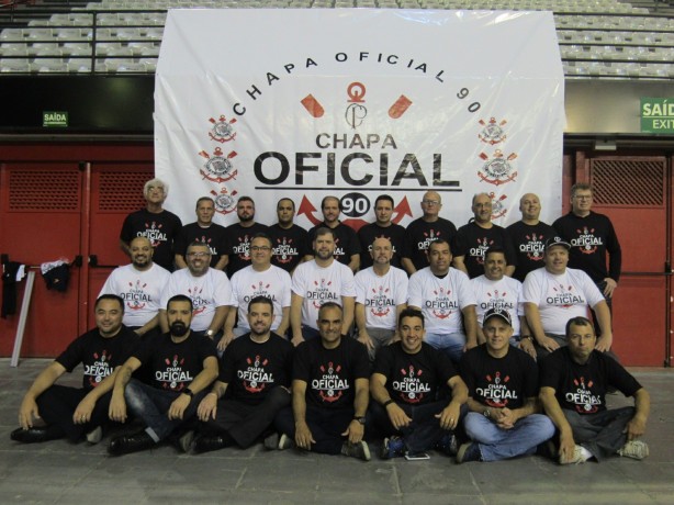 Chapa Oficial 90 e alguns dos seus representantes