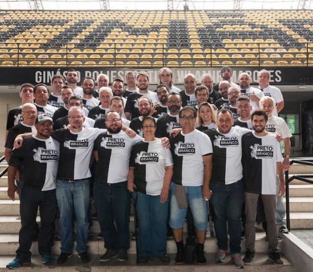 Preto No Branco e seus representantes no ginásio principal