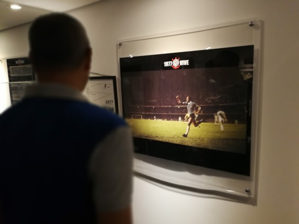 Basílio esteve no Memorial do Corinthians, nesta terça-feira, e inaugurou a exposição 1977 Vive