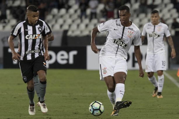 J fez a metade dos gols do Corinthians no segundo turno do BR-17