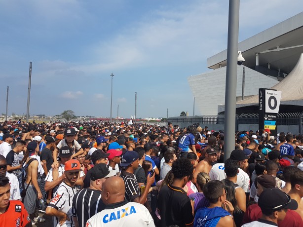 Torcedor aproveitou a oportunidade para ir  Arena Corinthians