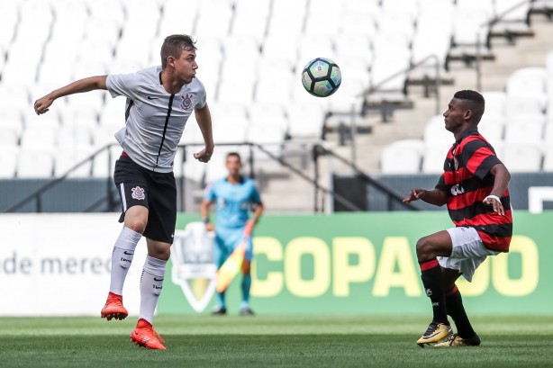 Sub-20 do Corinthians em ação em partida válida pelas quartas de finais do campeonato paulista