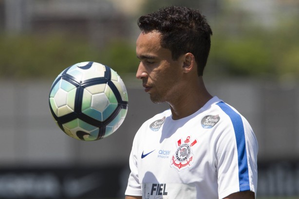 Jadson tem sido alvo de polêmicas por conta de seu estado físico