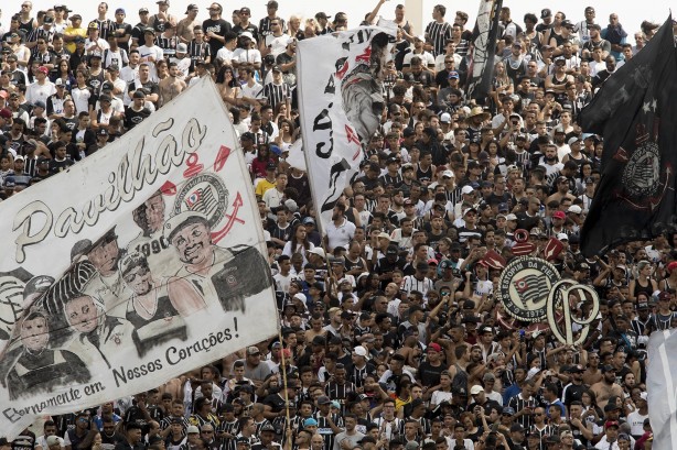 O treino que antecede o dérbi paulista levou 32 mil fieis à Arena Corinthians