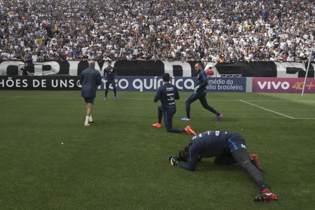 Os arqueiros do Corinthians durante o treino desta manhã na Arena