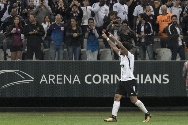O turco Kazim foi quem marcou o gol da vitória contra o Avaí, na Arena Corinthians