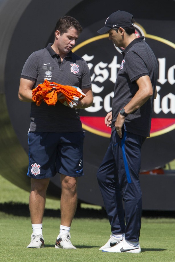 Osmar Loss durante treino no CT Joaquim Grava