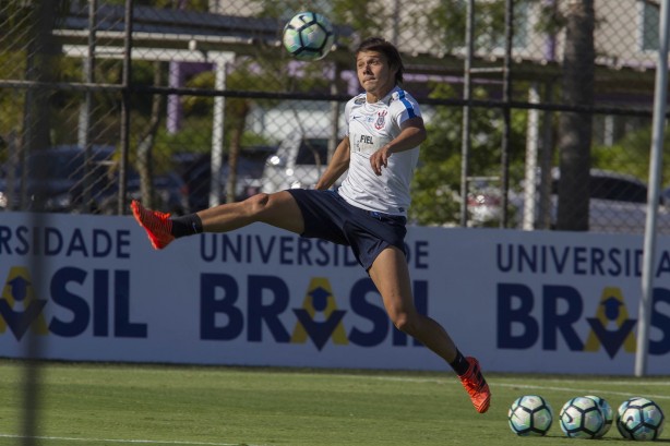 Romero mostra habilidade em treino