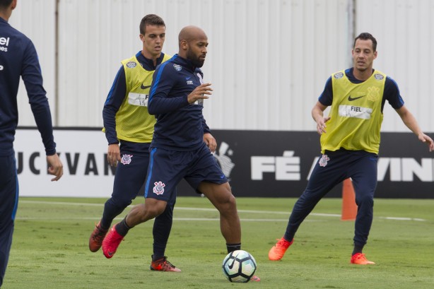 Fellipe Bastos foi um dos melhores do treino