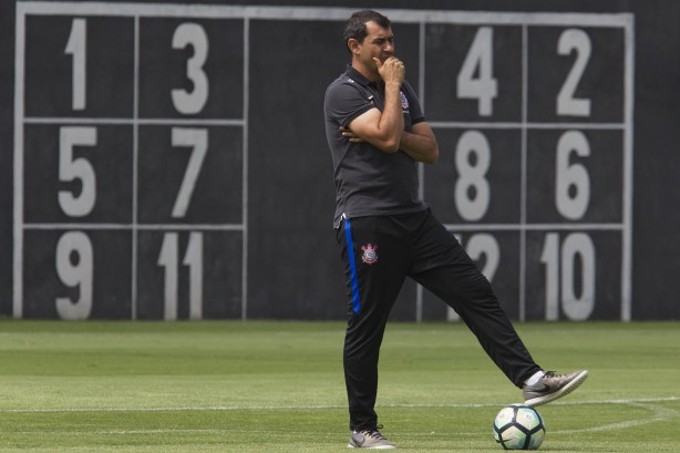 Fábio Carille repetiu a equipe principal em 13 jogos