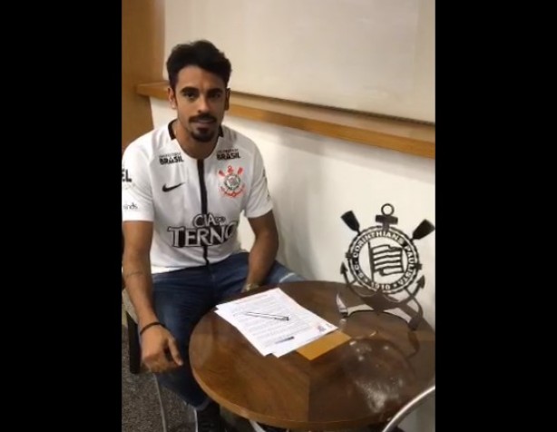 Dutra firmou contrato at