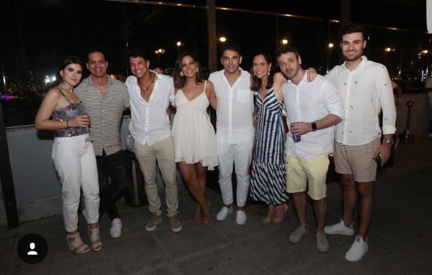 Giovanni Augusto com seus amigos e parentes