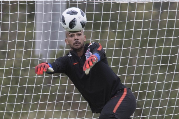 Goleiro Filipe, que subiu do Sub-20 do clube para compor o quadro de arqueiros alvinegros