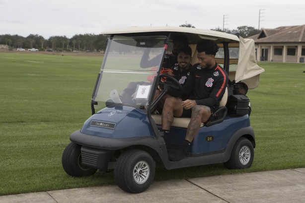 O famoso carrinho, guiado pelo atacante Kazim, que deve ser titular no primeiro duelo de 2018