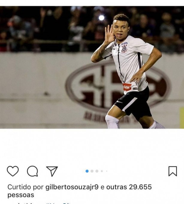 Leilão? Clube português entra na disputa com Corinthians pelo atacante Gilberto