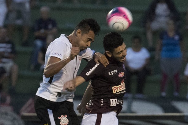 Junior Dutra foi titular contra a Ferroviária, pelo Paulistão