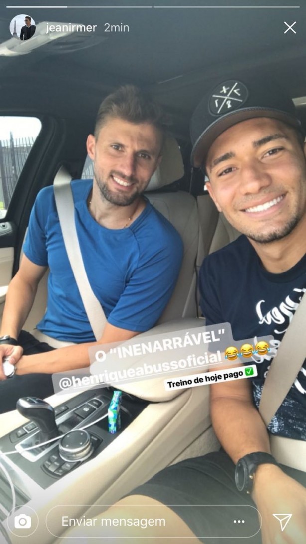 Volante publicou foto deixando treino com reforço alvinegro
