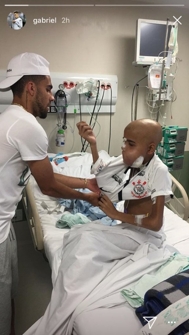 Gabriel e Jonatan durante visita neste sbado