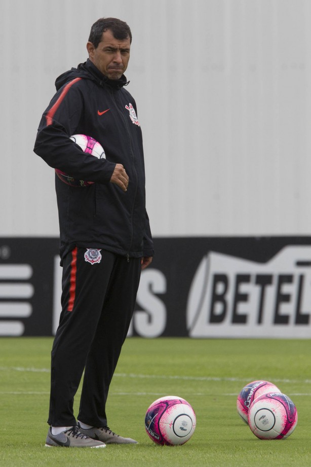 Fábio Carille no treinamento desta terça-feira