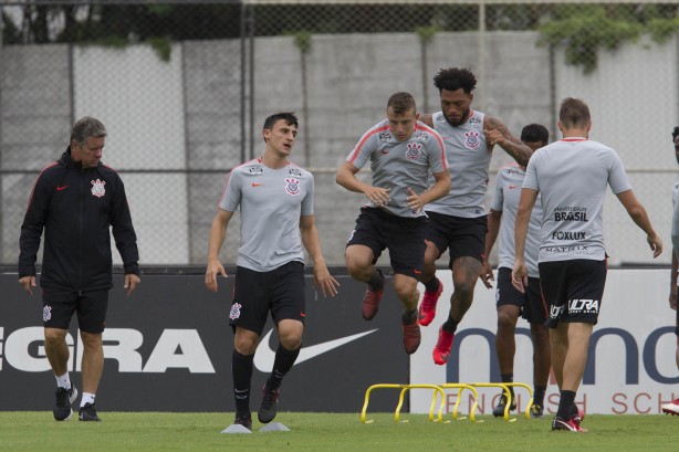 Mantuan, Carlos Augusto e Kazim no treino