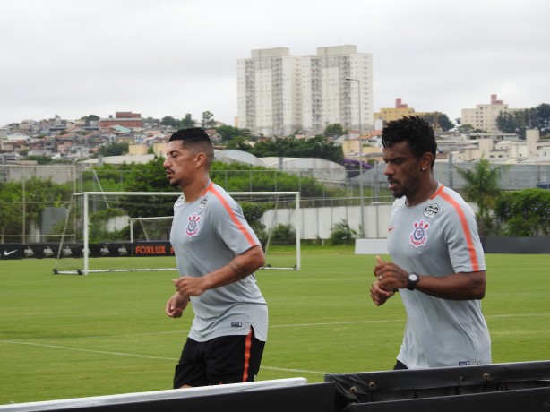 Ralf e Paulo Roberto correndo no treinamento desta tera-feira