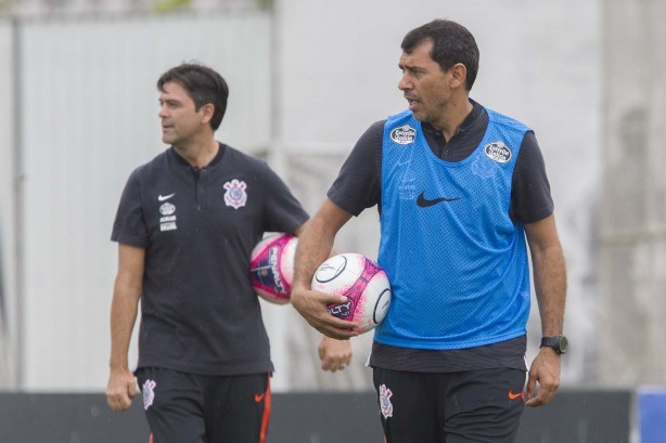 Cuca e Carille no treino deste domingo no CT Joaquim Grava