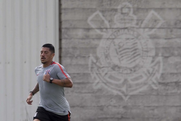 Ralf treinando no CT Joaquim Grava na manhã deste sábado