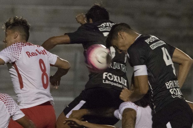 Balbuena durante partida contra o Red Bull Brasil