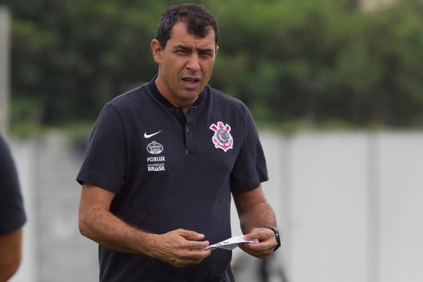 Fábio Carille durante o jogo-treino entre Atlético-PR e Corinthians no CT