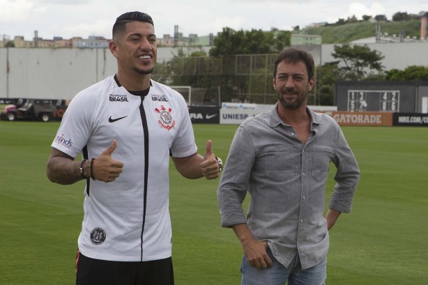 Ralf e Duílio durante apresentação oficial do volante