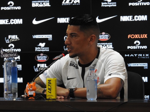 Ralf selou sua volta ao Corinthians nesta tarde