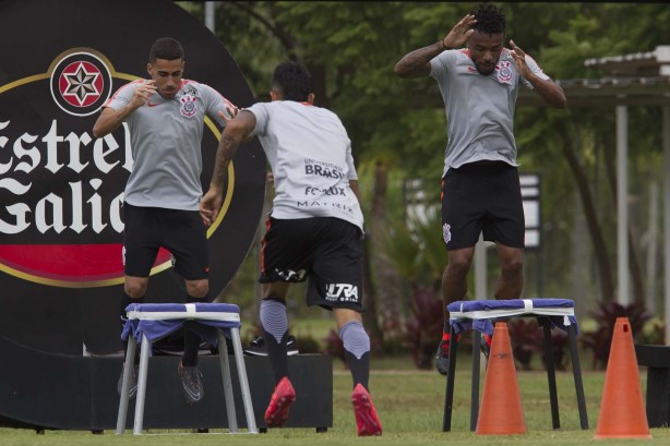 Gabriel e Paulo Roberto treinam de olho no Palmeiras, no próximo sábado
