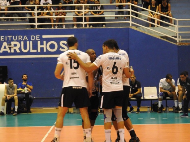 A equipe alvinegra foi derrotada pelo Ponta Grossa Caramuru por 3 sets a 1