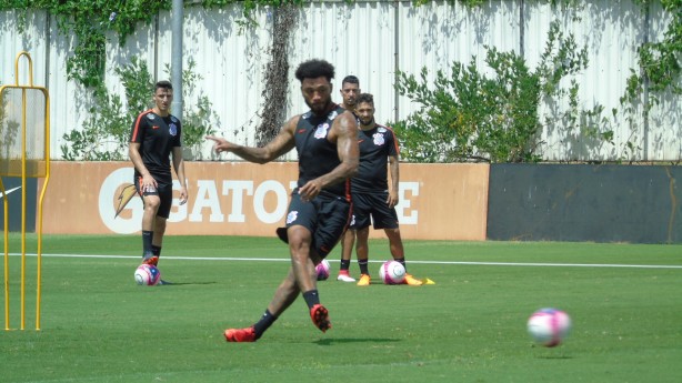Kazim treina no CT Joaquim Grava; O foco agora é o Palmeiras