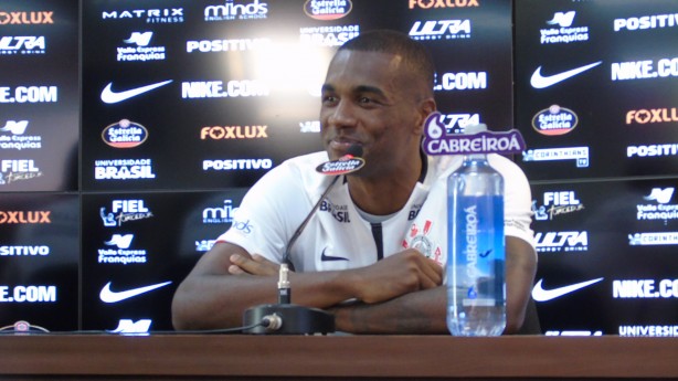 Marllon durante entrevista coletiva no CT