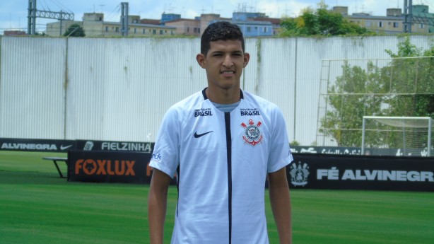 Matheus Matias foi oficialmente apresentado