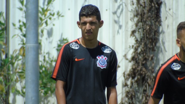 O jovem atacante Matheus Matias durante o treino de hoje no CT Joaquim Grava