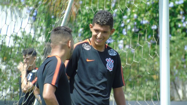 Recém-chegado, Matheus Matias treinou normalmente nesta quinta
