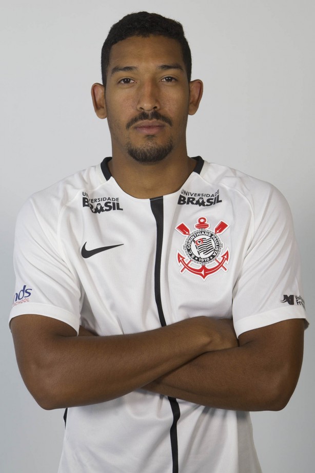As tradicionais fotos 3x4 do elenco corinthiano: Léo Príncipe