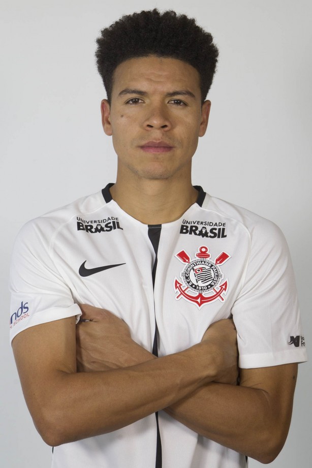 Ensaio 3x4 do Corinthians estrelando Marquinhos Gabriel