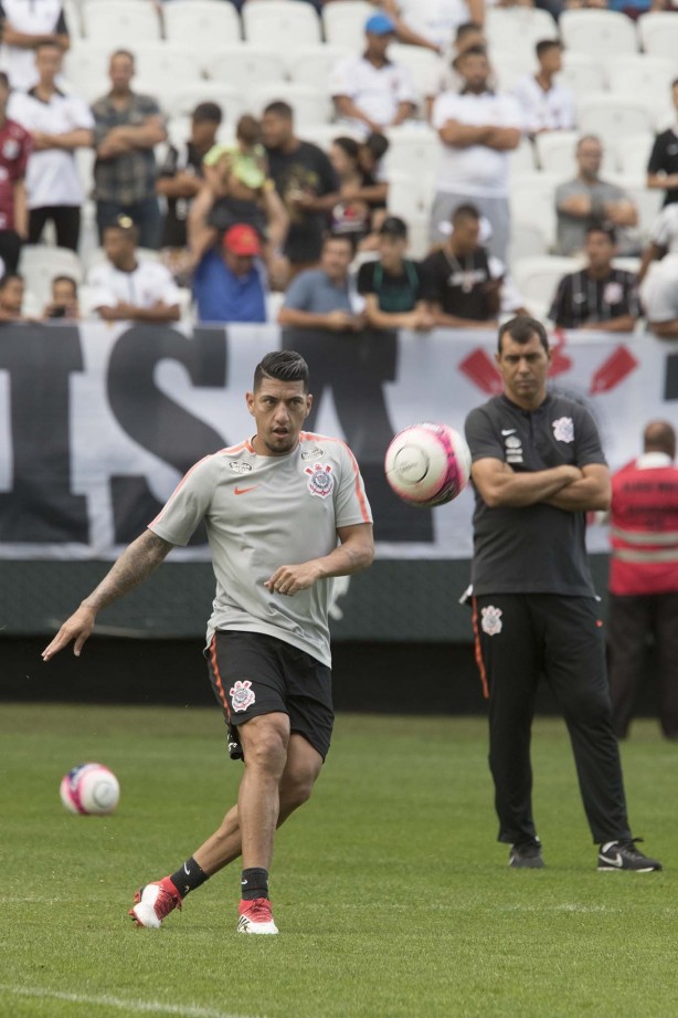 Matheus Matias no treino aberto na Arena Corinthians; Preparação para o clássico contra o Palmeiras