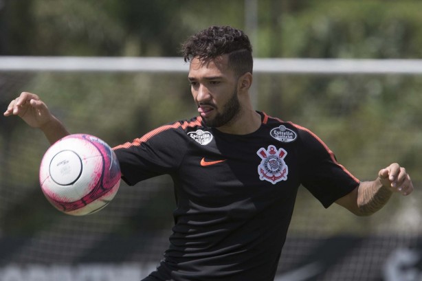 O atacante Clayson vai ser titular contra o Palmeira no clássico deste sábado na Arena