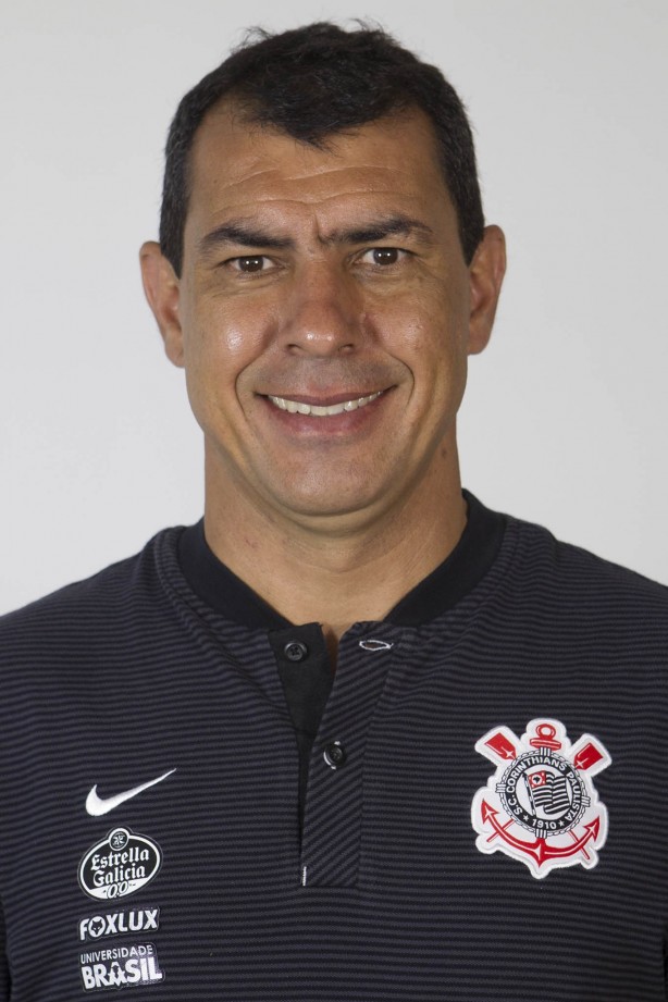 O treinador Fábio Carille na tradicional foto 3x4 do elenco