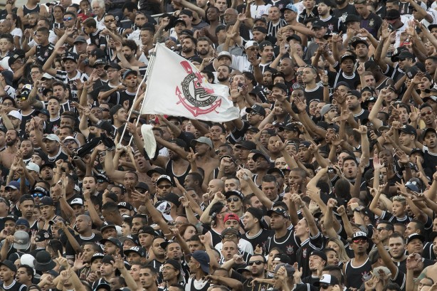 A torcida lotou a Arena Corinthians para assistir ao primeiro Dérbi de 2018